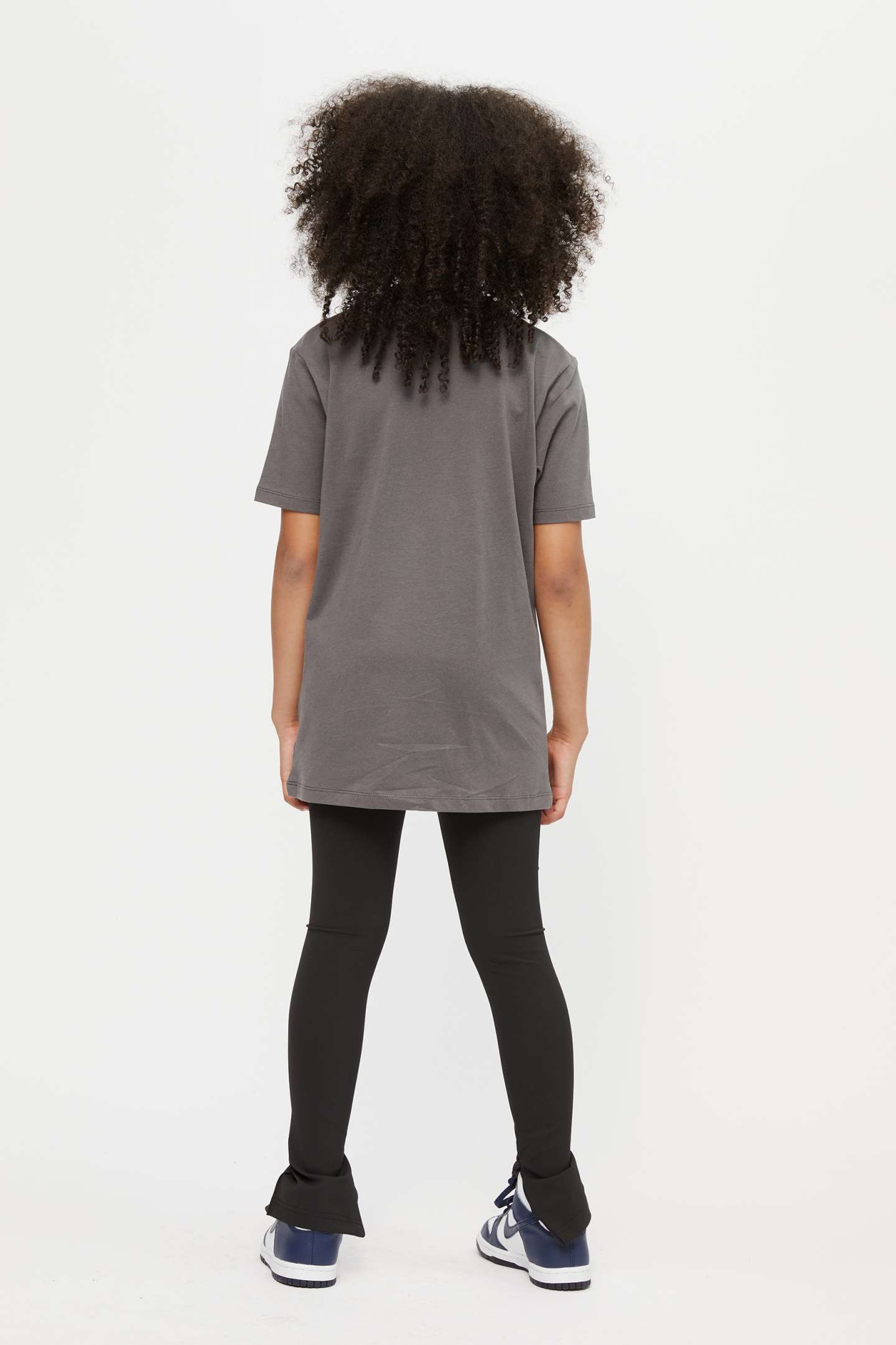 CARBON TEE - MIRO PATCH - CHARCOAL — STRATEAS.CARLUCCI
